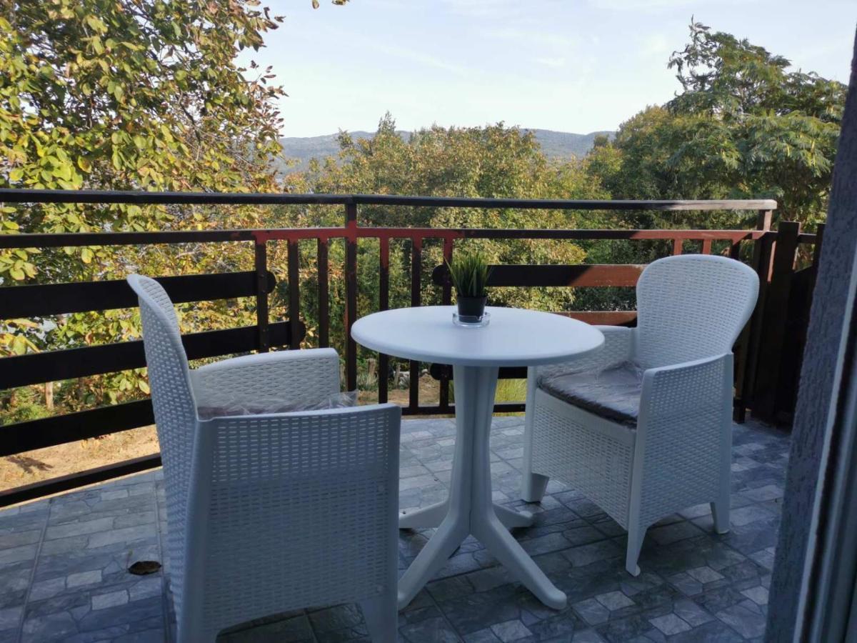 Kuca Za Odmor-Zelena Oaza Hotell Golubac Exteriör bild